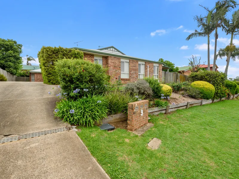 This East-Facing Unit Overlooks Sprawling Parklands!