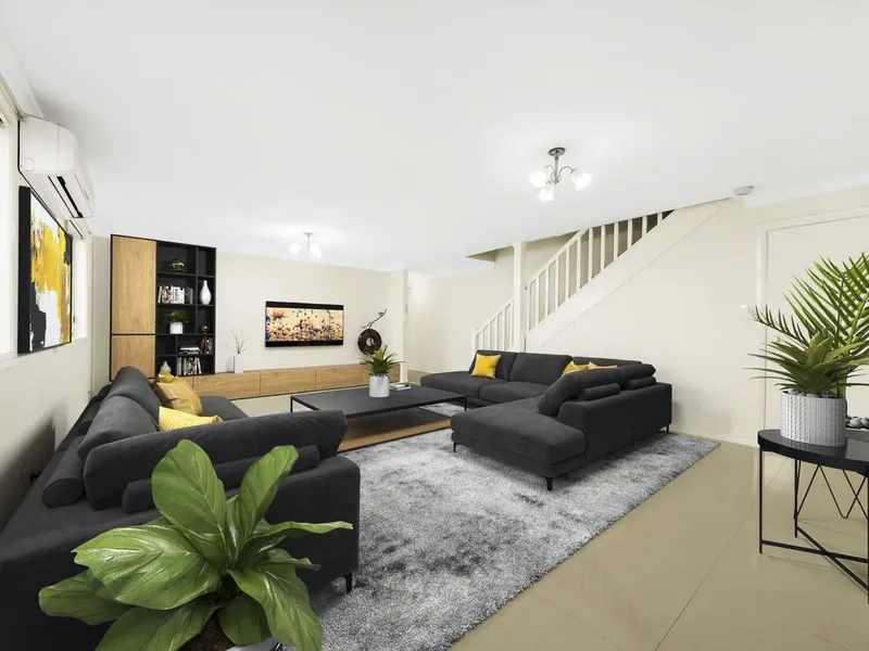 Air Conditioned Modern Three Bedroom Duplex with Gas Cook-Top and Single Garage!!!