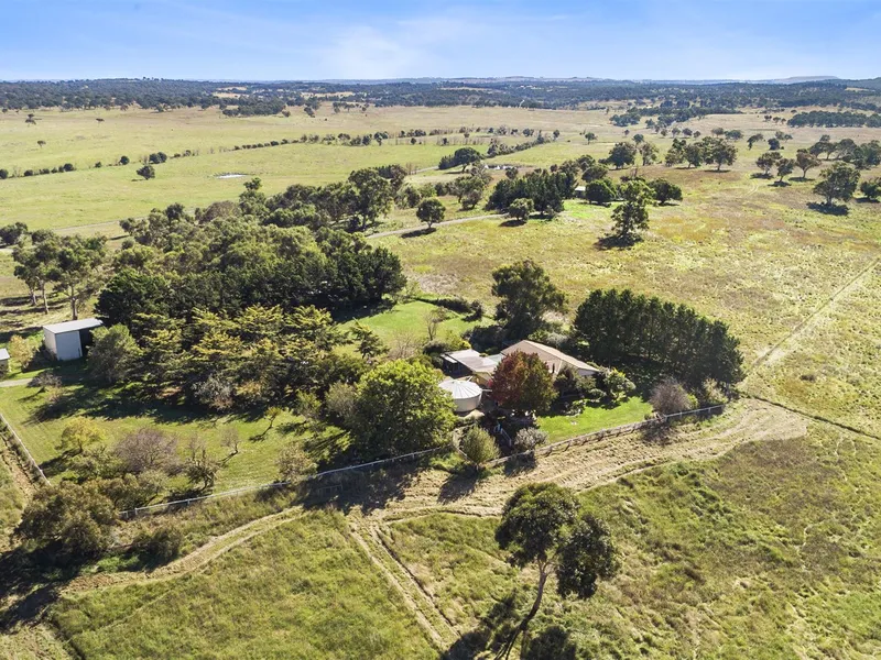 AUCTION - Rural living on Goulburn's Doorstep!