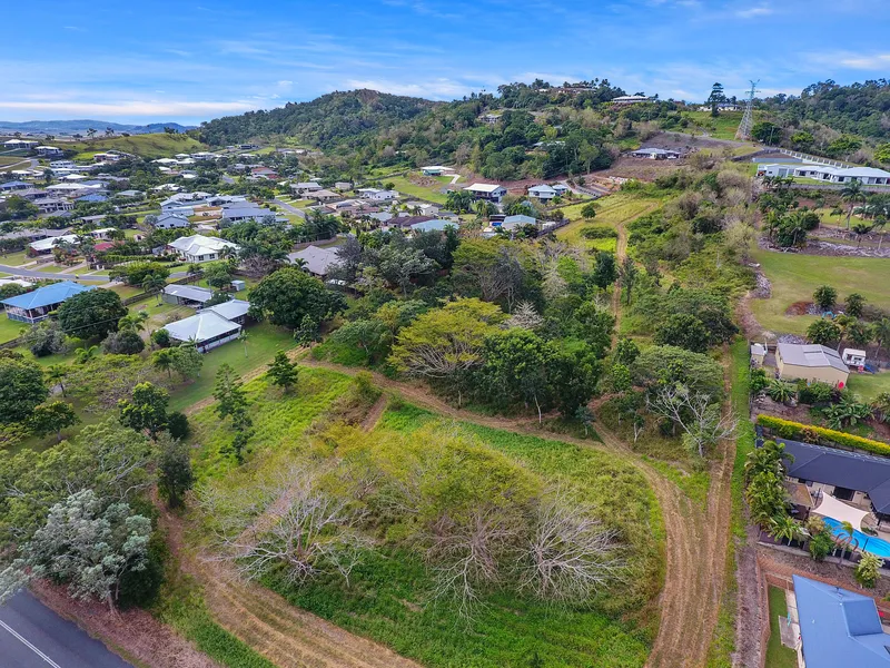 Is this possible? Absolutely! 1.984 hectares (4.9 acres) at Erakala!