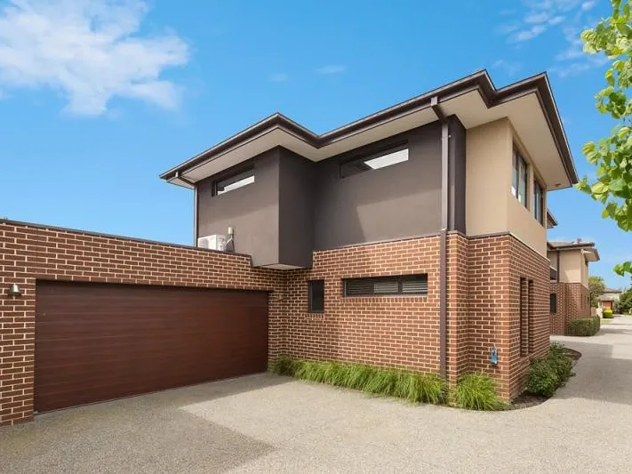 STUNNING FAMILY HOME
