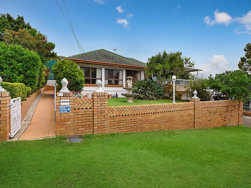 Family Home in Mansfield High School Catchment