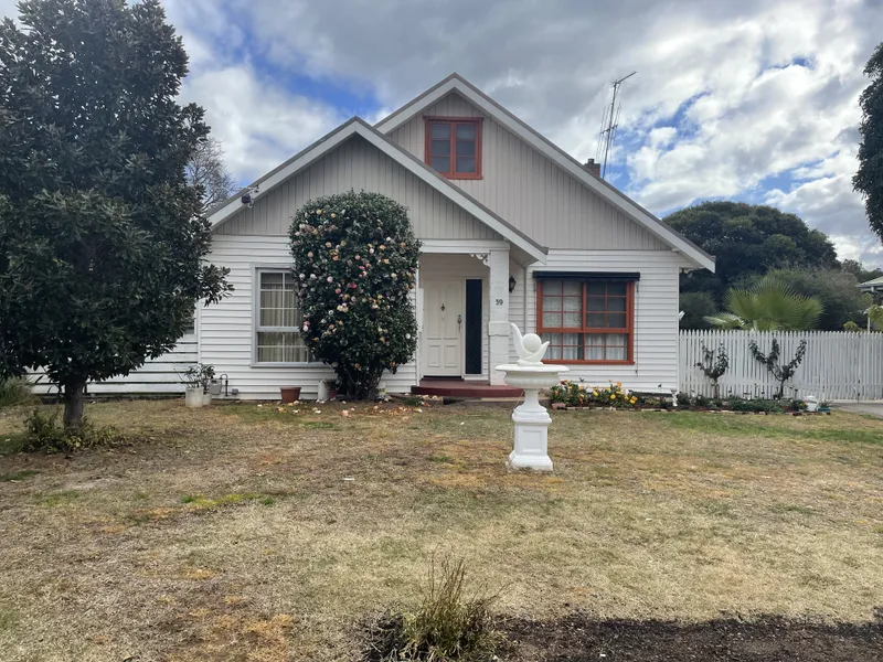 Charming Home With Pool