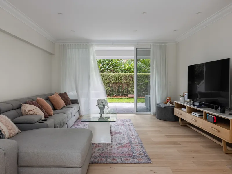A Sunlit North facing ground floor apartment with over 221sqm of indoor and outdoor living