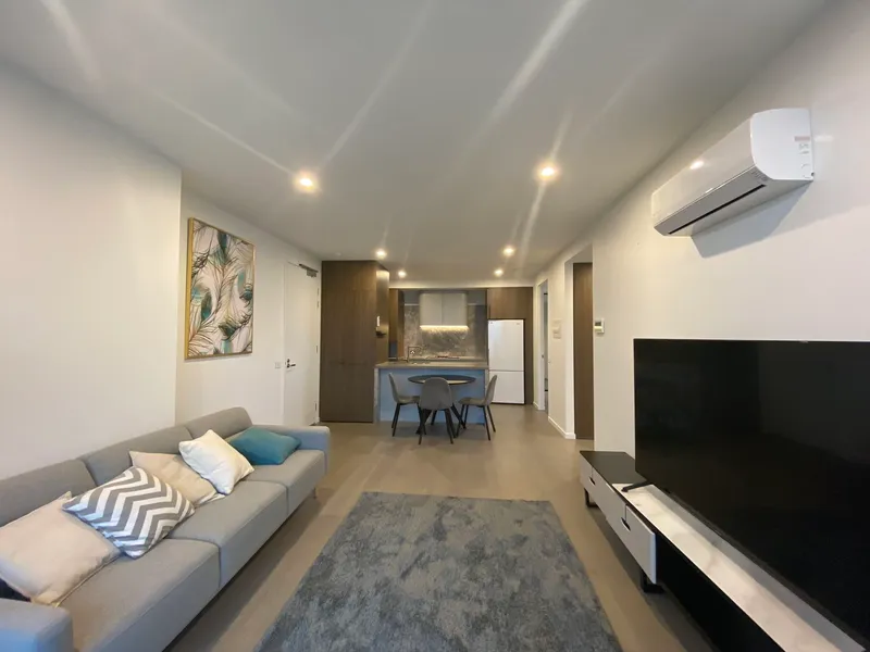 Fully Furnished 3 bedroom 2 bathroom 1 car Apartment with great view.