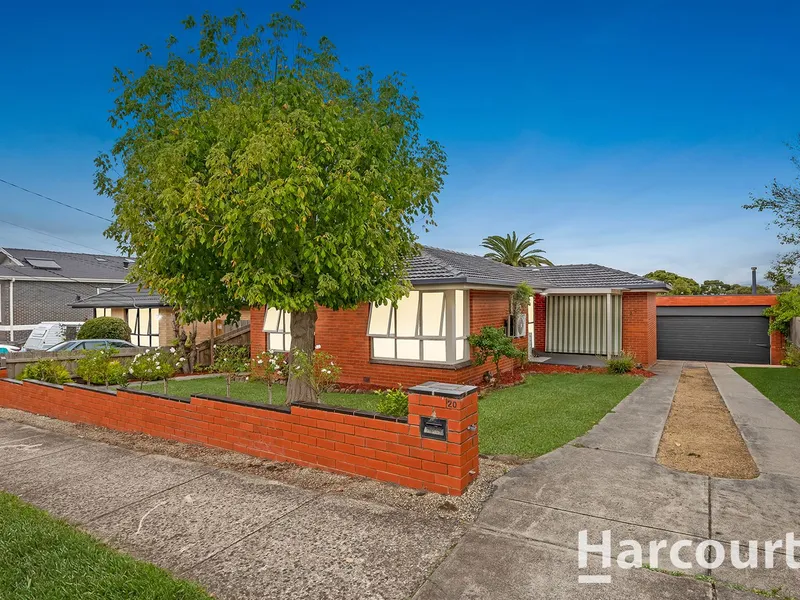 GRZ planning zone with a 17.5m frontage, and 5m driveway