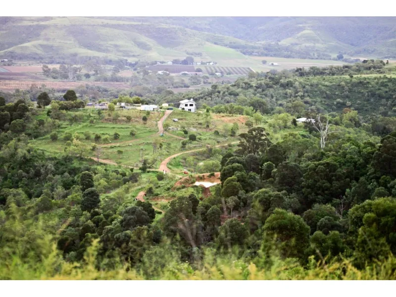 360 degree views on 160 acres great grazing land