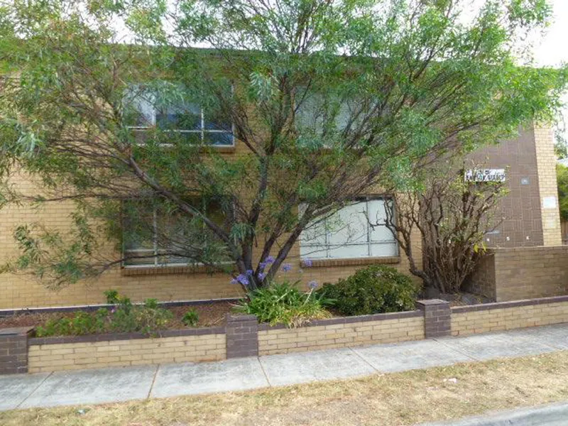 First Floor Apartment in Great Location