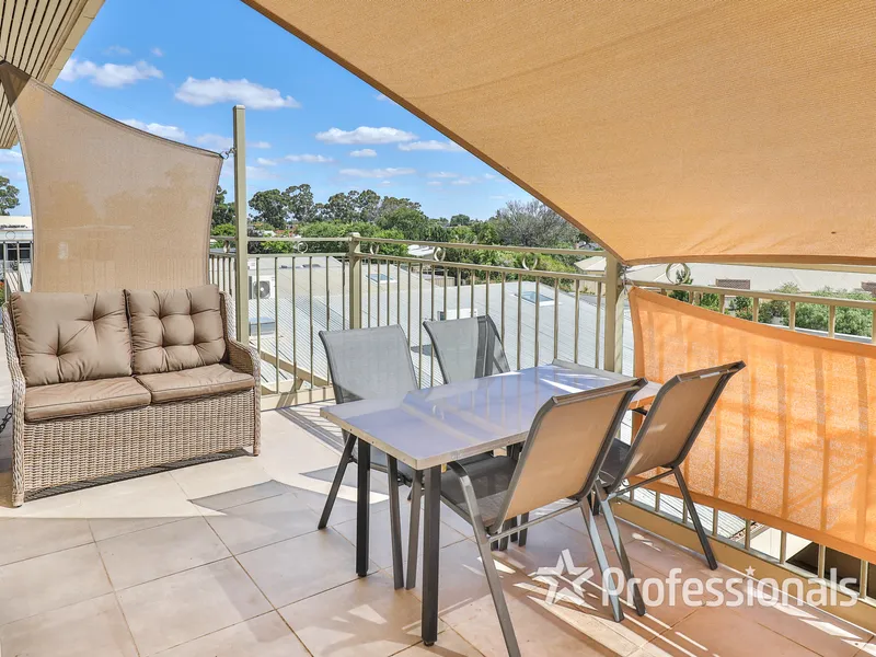 Top Floor Apartment with a Balcony