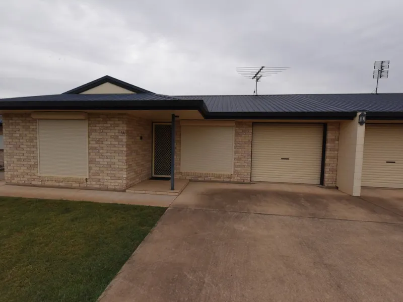 PRACTICAL UNIT WITH COVERED OUTDOOR AREA