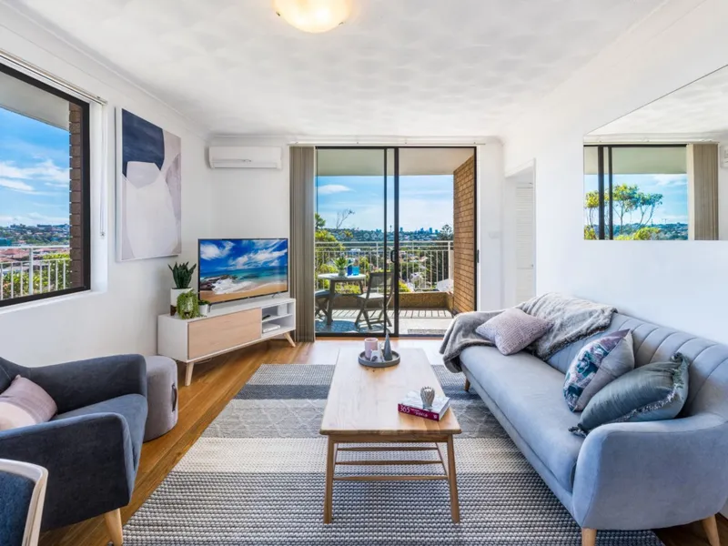 TRENDY NORTH BONDI APARTMENT -FURNISHED, inspection by appointment at anytime.