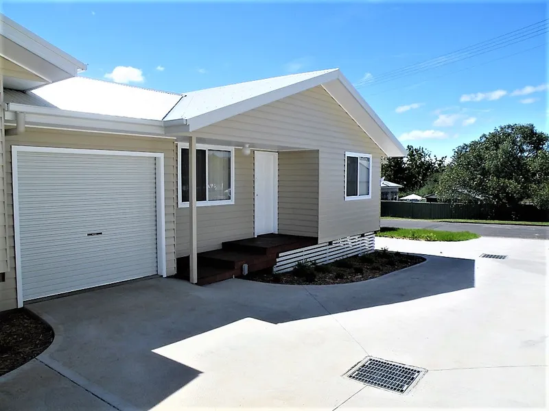 MODERN TWO BEDROOM UNIT