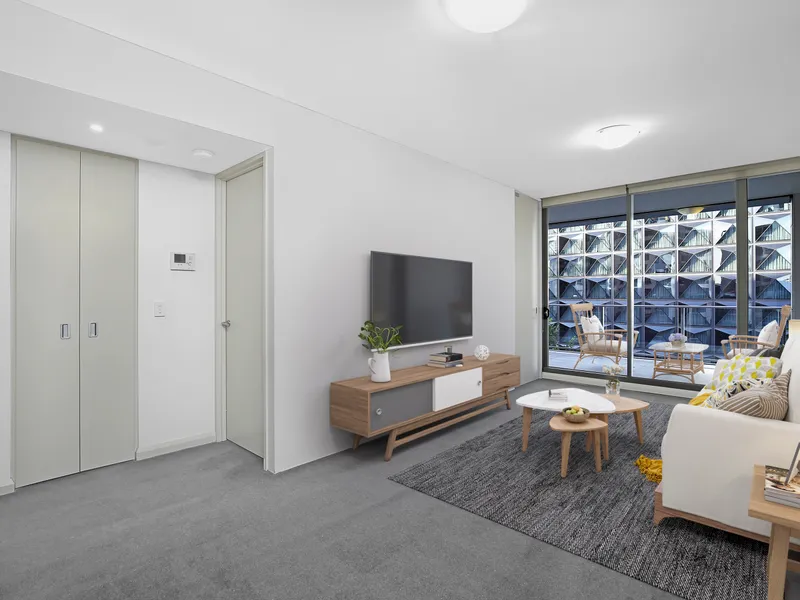HUGE EXECUTIVE UNFURNISHED ONE-BEDROOM AT KING ST WHARF - STEPS TO EVERYTHING!