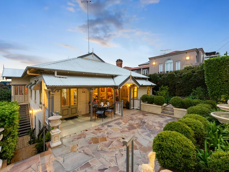 OASIS PRIVACY CLOSE TO CBD
