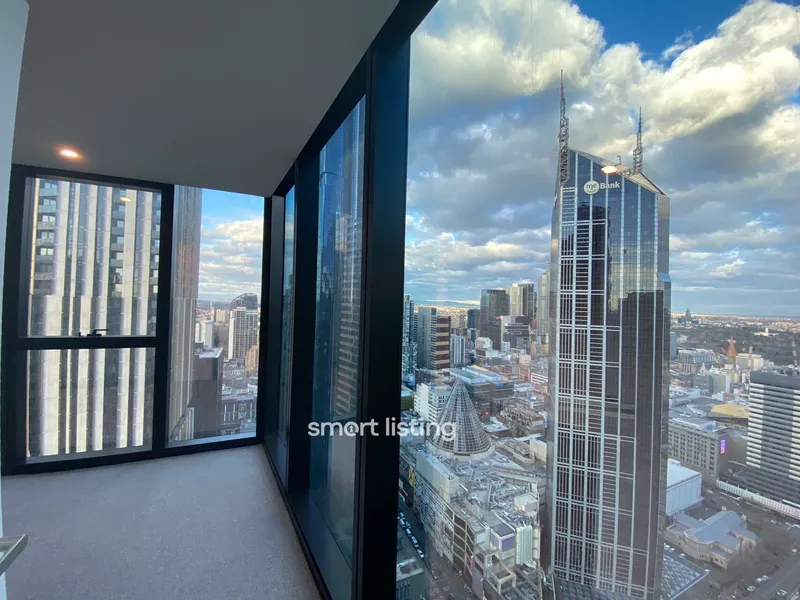 2 Bed 1 Bath With Open View In Melbourne CBD!