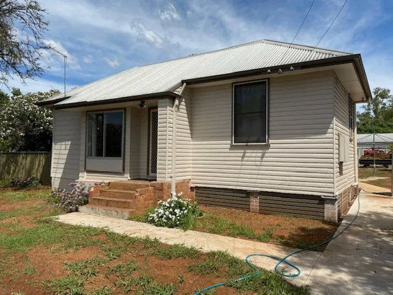 TWO BEDROOM HOME ON LARGE BLOCK