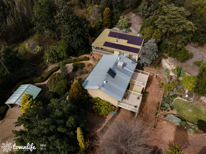 Remarkable residence set amidst a garden paradise