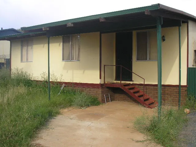 Roomy 2 Bedroom house freshly decorated