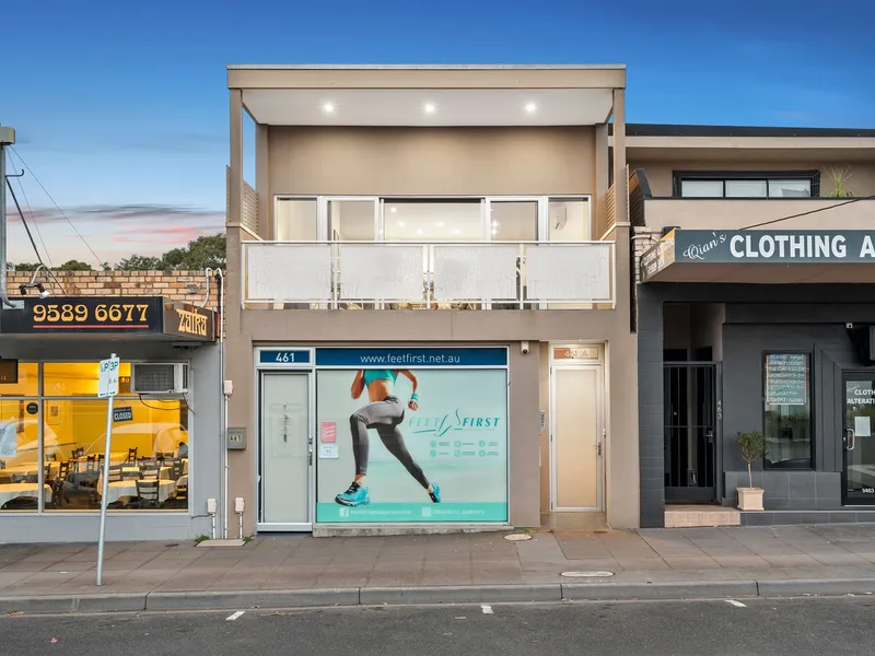 Step Into the Sun Above the Strip!