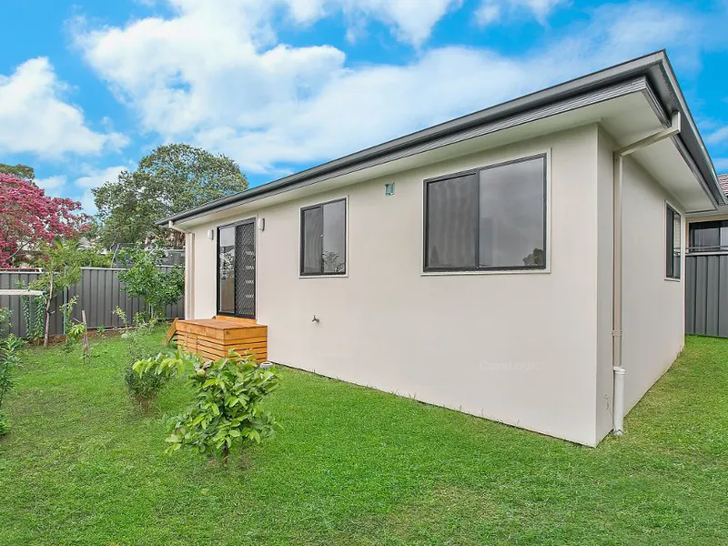 Oversized Granny flat(Water included)