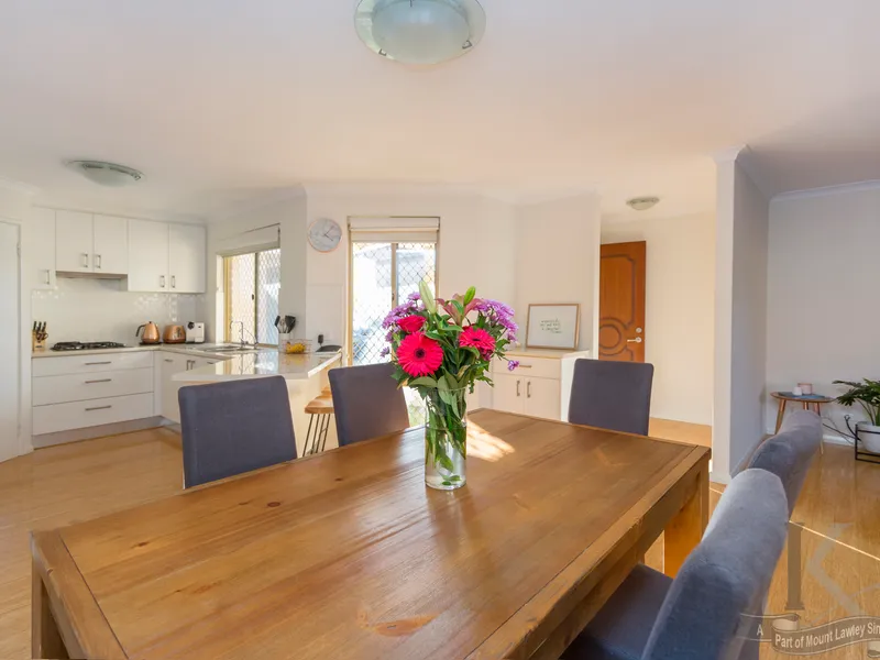 Huge 3 Bedroom Rear Modern Villa