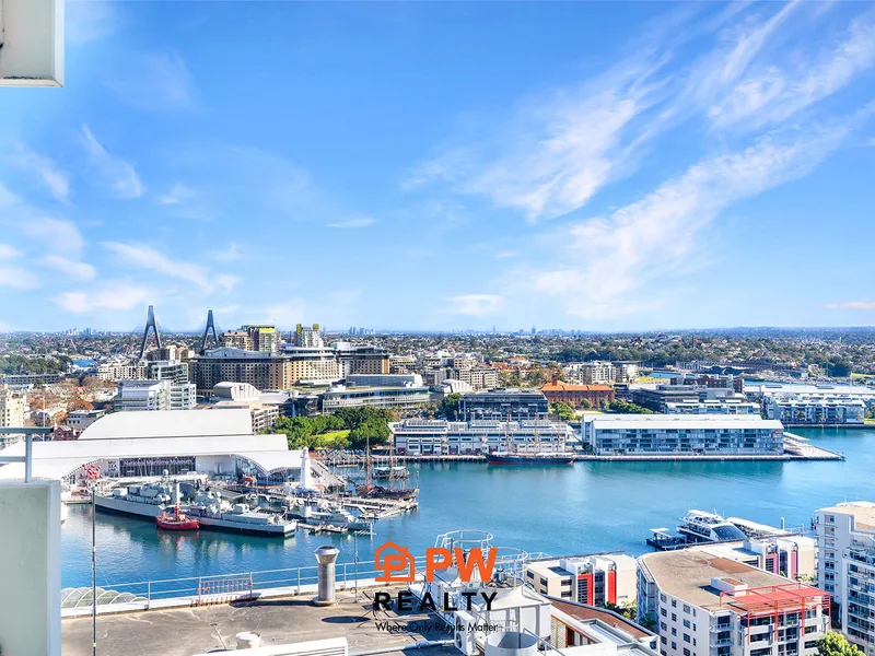 Spectacular water Views in Heart of the CBD