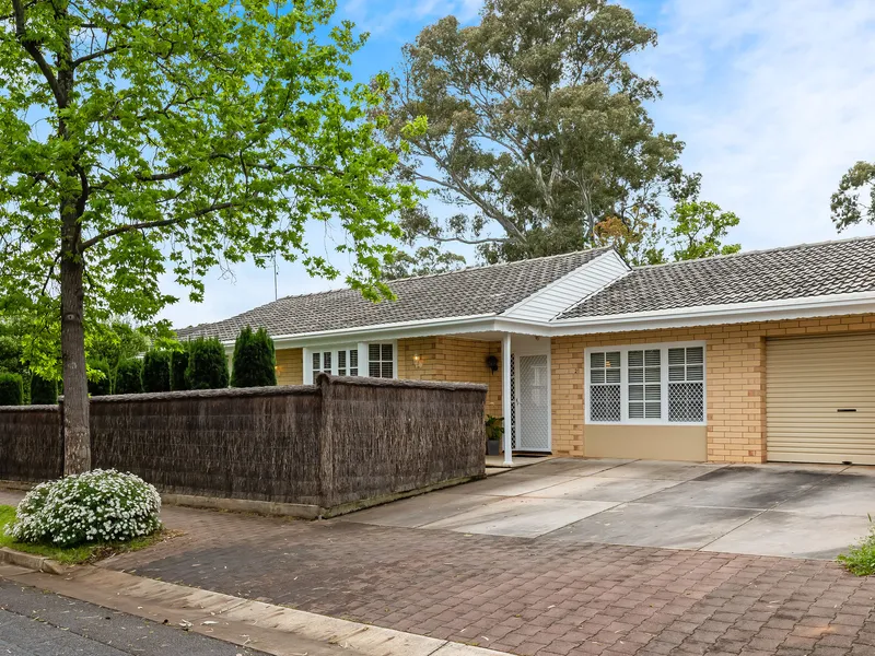 Versatile three bedroom home with an additional study on a leafy tree lined street in the heart of Myrtle Bank…