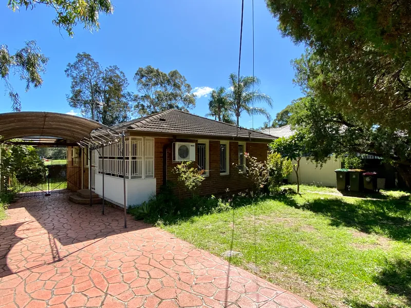 Family House with Air Conditioning and Floor Tiles located on A Quiet Street