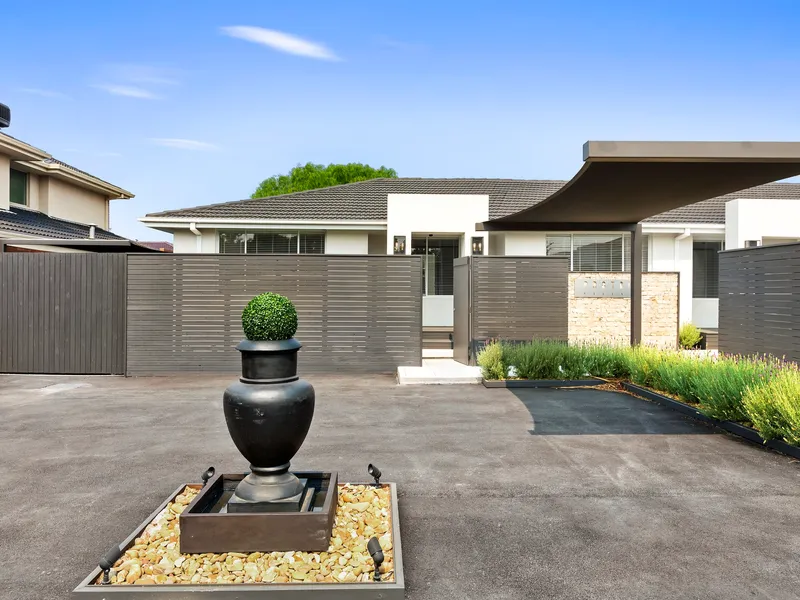 Sublime resort villa in a fabulous Oakleigh South location!