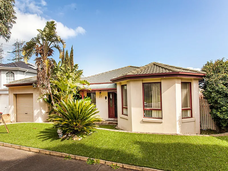 SUPERB SPACIOUS FAMILY HOME