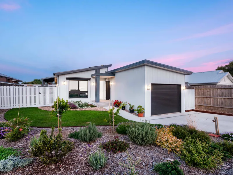 Captivating retreat in Hector Park…