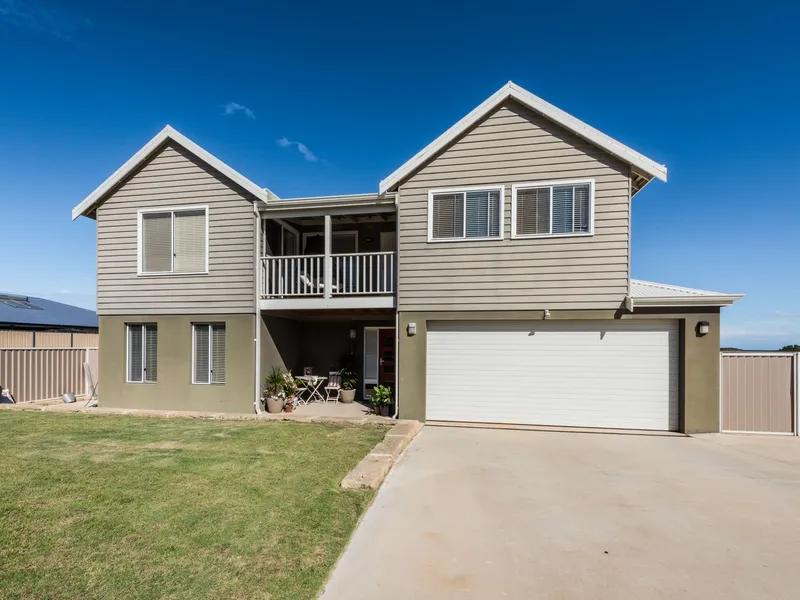 BREATHTAKING VIEWS OF INDIAN OCEAN AND RIVER MOUTH AT YOUR DOORSTEP