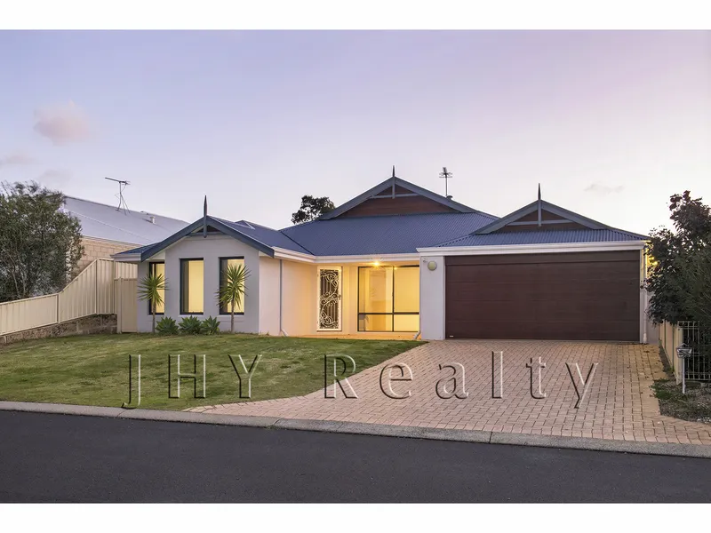 FAMILY SIZED CROWD PLEASER