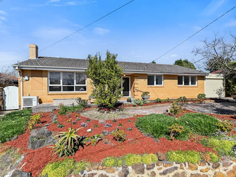 listedAS - Fantastic Family Find