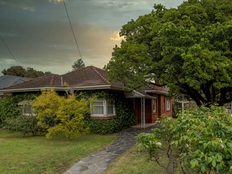 Corner Allotment Timeless Double Brick Classic