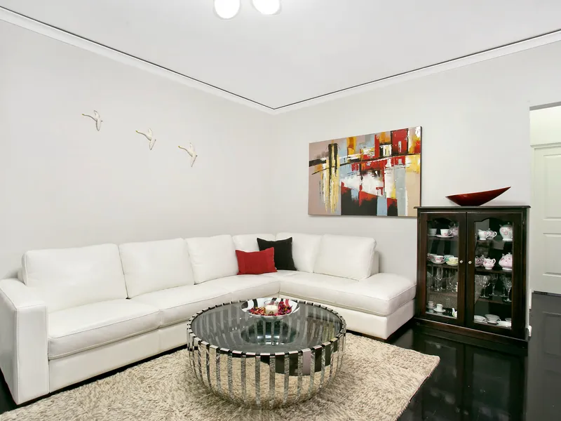 Meticulously Renovated Two Bedroom Apartment 