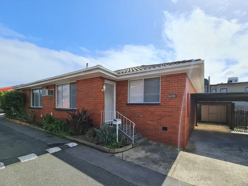 Updated Spacious 2 Bedroom Home