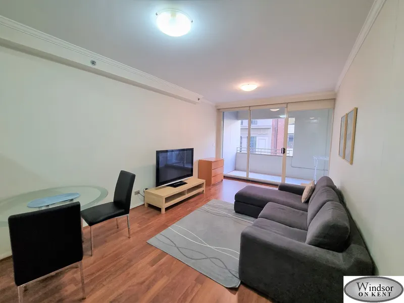 Spacious Two level Fully Furnished 1 Bedroom Studio w/Balcony in Sydney CBD