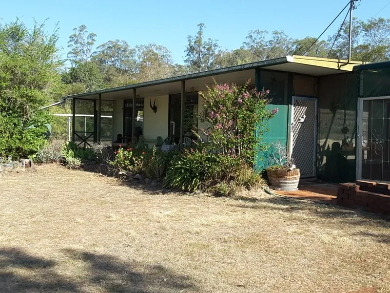 House on 4.37 Hectares,  Only 5 minutes from town