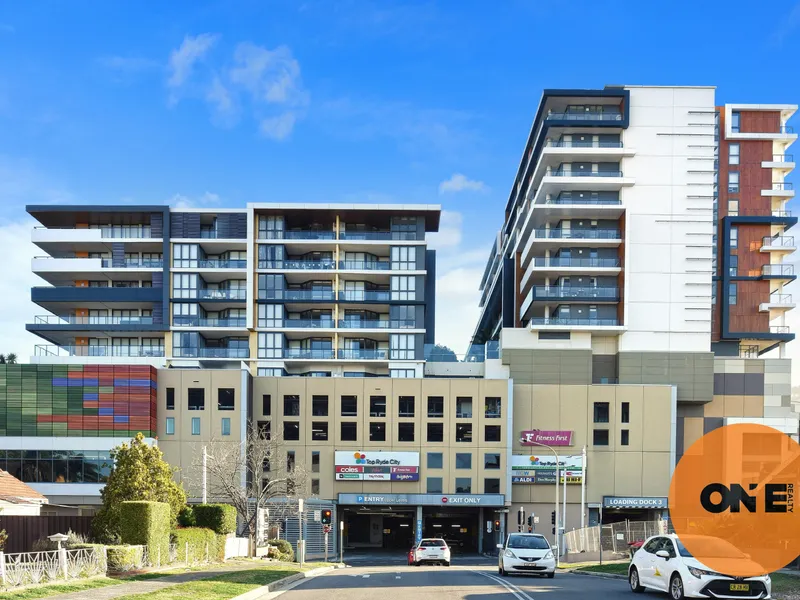 RESORT-STYLE LIVING WITH ALL AMENITIES RIGHT BELOW