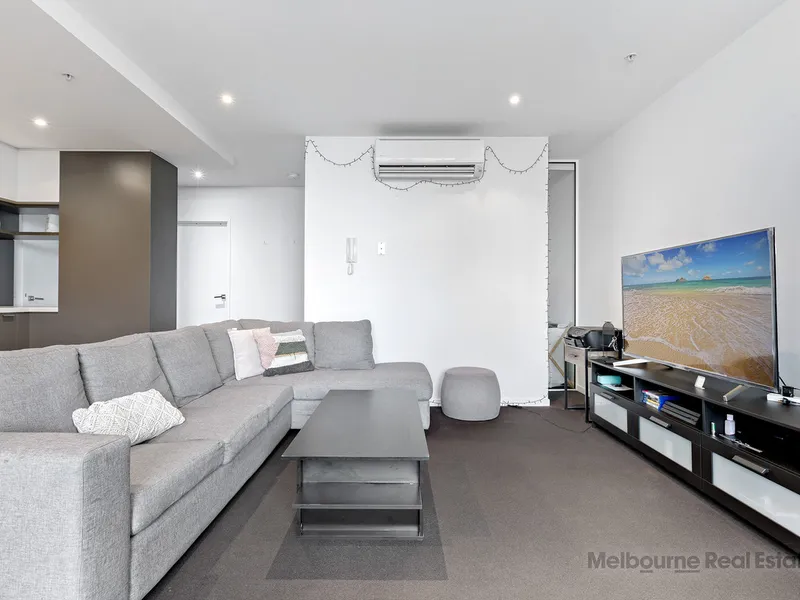 Designer Environs In Exclusive Hawthorn Position