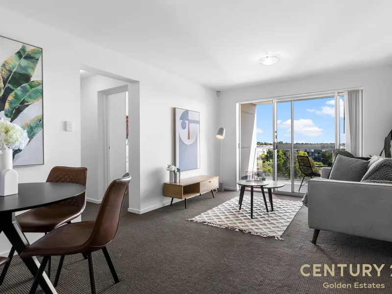 Uninterrupted Views Over Mawson Lakes and Beyond!