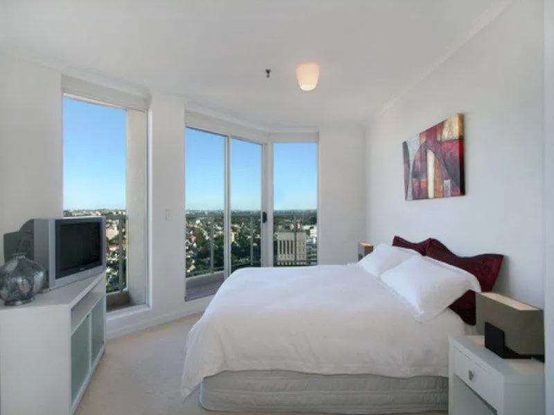 Stylish Two Bedroom Apartment with 280 Degree Views