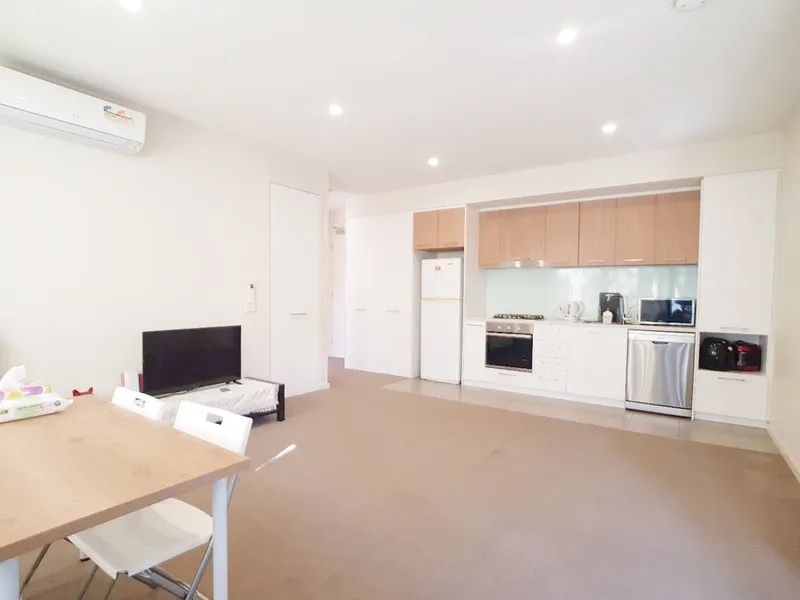 Recently Built Apartment is Bundoora’s Gem, Close to Uni and Shops, Beautiful Park Behind