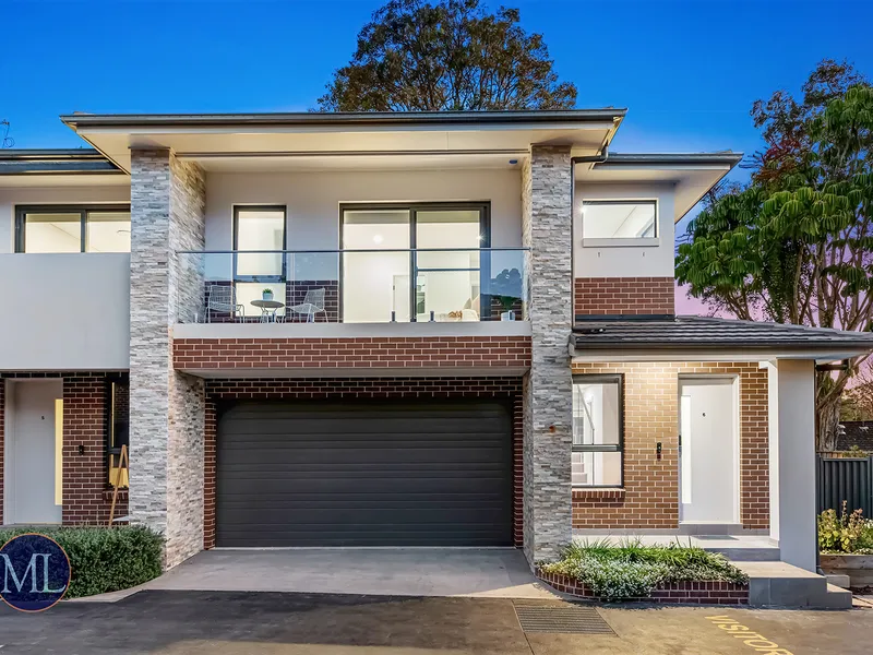 Modern Duplex Style Townhouse - Luxury Open Living