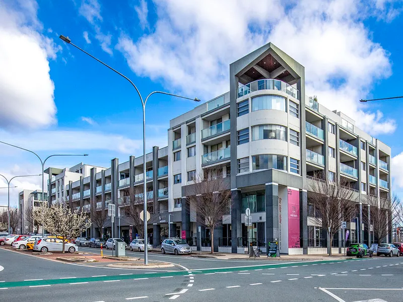 Large One bedroom in Central location