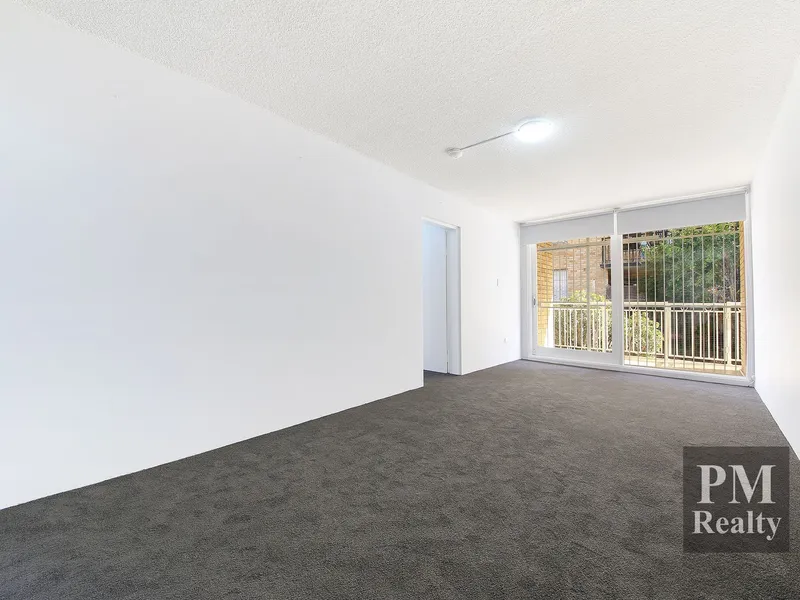 Two Bedroom Apartment in the Heart of Eastlakes