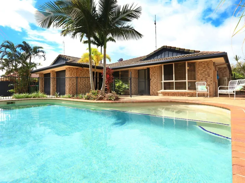 It's A Wow in this Urban Tropical Paradise