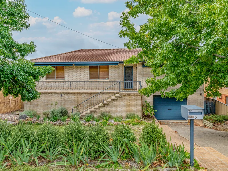 LOVELY FAMILY HOME