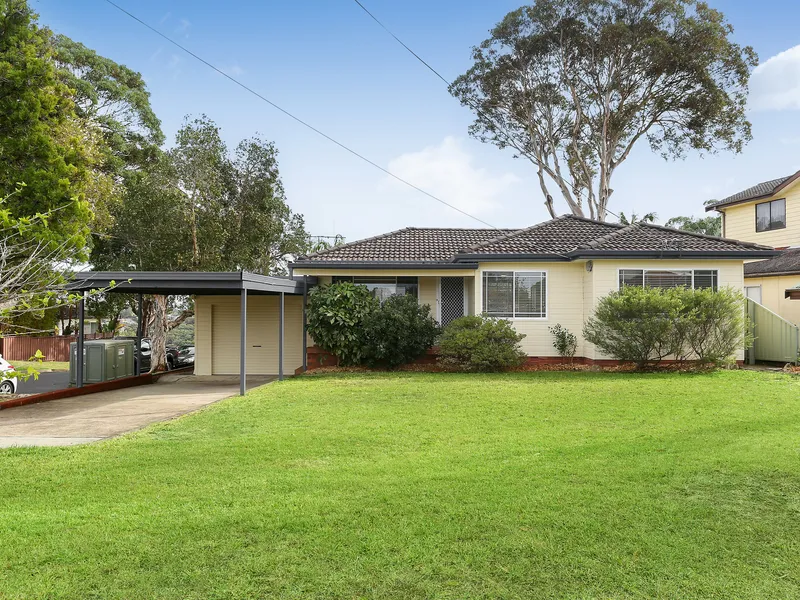 Sun drenched family entertainer with valley views